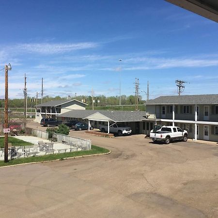 Colonial Motel And Rv Park Mandan Exterior foto